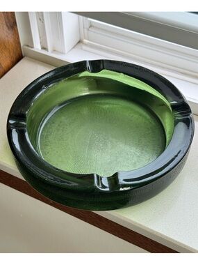 VINTAGE Anchor Hocking Avocado Green Glass Ashtray